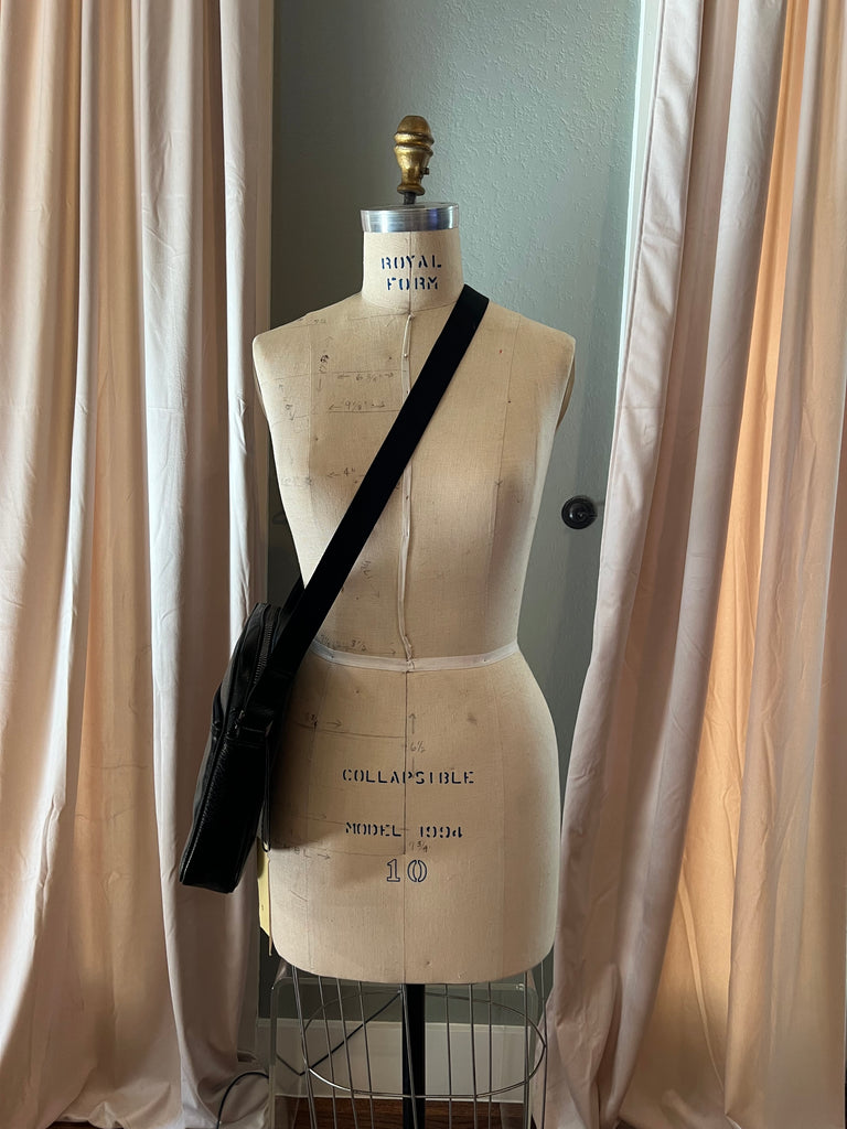 Matt & Nat Ethan Dwell Crossbody Bag in Black